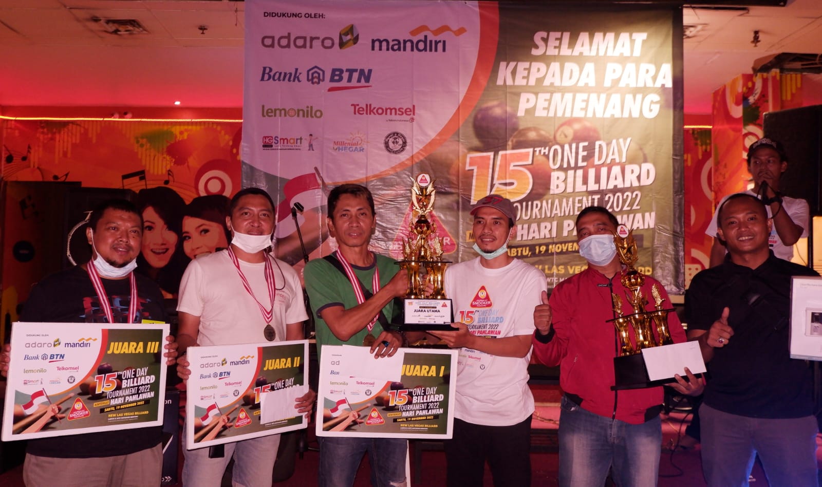 Ketua Persatuan Wartawan Indonesia (PWI) dari Kota Tangerang Selatan, Ahmad Eko Nursanto berhasil menjuarai turnamen biliar antar wartawan bertajuk 15th One Day Billiard Tournament 2022 yang diselenggarakan Journalist Snooker Community (JSC), dalam rangka Hari Pahlawan di New Las Vegas Billiard, World Trade Center (WTC) Matahari, BSD Serpong, Tangerang Selatan, Sabtu (19/11/2022). 