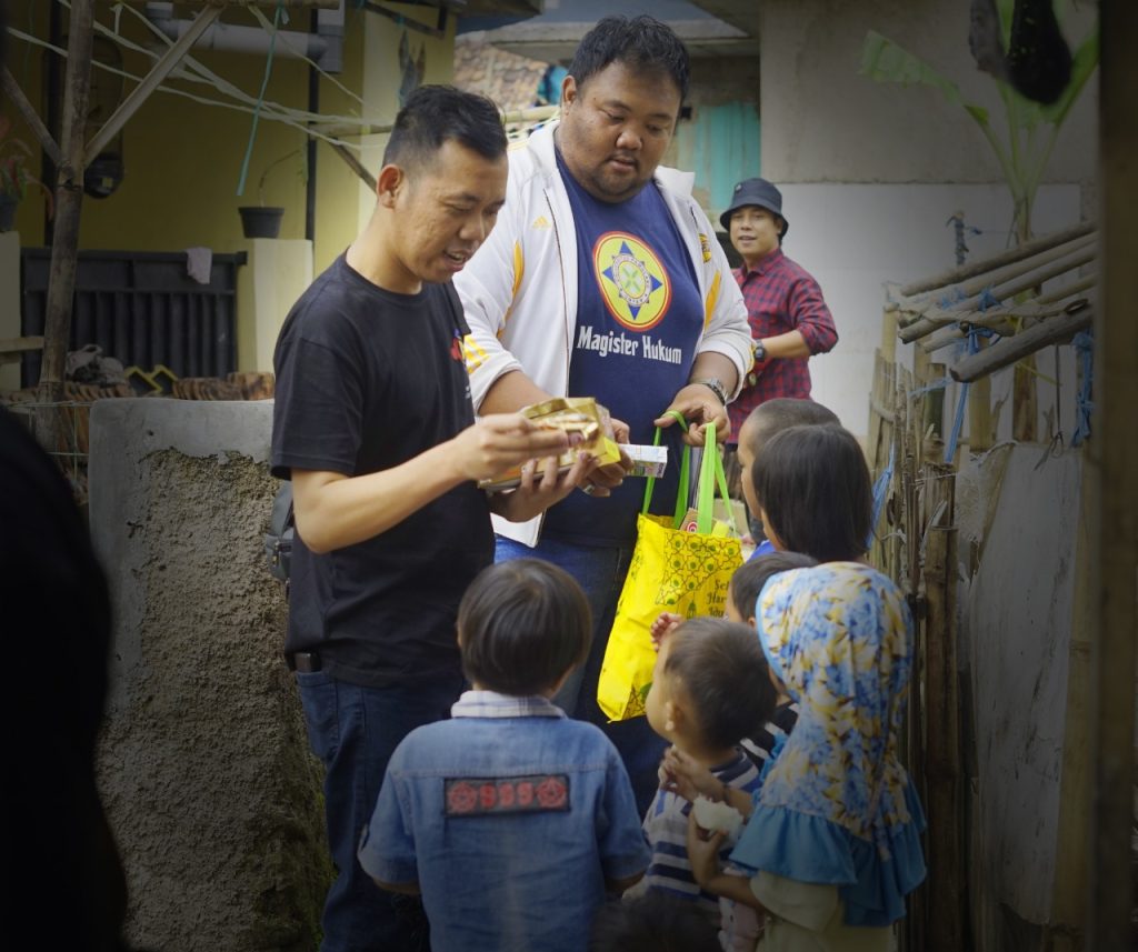 IKA Unpam Berikan Bantuan Sembako ke Korban Gempa Cianjur