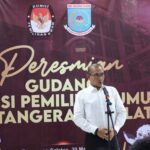Pemerintah Kota (Pemkot) Tangerang Selatan (Tangsel) telah rampung melakukan pembangunan Gudang Logistik KPU Kota Tangsel. Bagunan itu pun diapreasiasi Ketua Komisi Pemilihan Umum (KPU) Republik Indonesia (RI) Ketua KPU RI Hasyim Asy’ari.