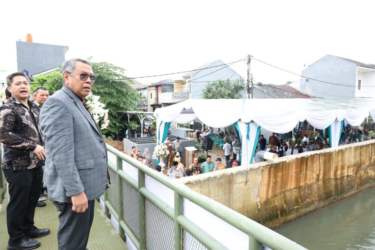 Pemerintah Kota Tangerang Selatan terus mewujudkan kota yang aman, nyaman dan terbebas dari banjir. Salah satunya menata sungai dengan pembangunan Turap kali perumahan Puri Bintaro Indah (PBI) Jombang Ciputat.