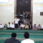 Dalam kegiatan Safari Ramadhan Pemkot Tangsel dimalam ke 14 Ramadahan 1444 Hijriah, Walikota Tangerang Selatan (Tangsel) Benyamin Davnie mengingatkan dan mengajak masyarakatnya agar menunaikan kewajiban rukun islam yang ke empat, yaitu membayar Zakat Fitrah.