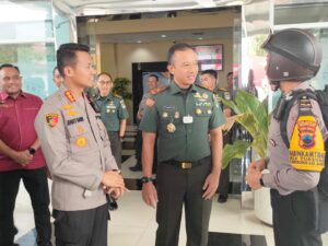 Jelang Pemilu 2024, Danrem 052 WKR dan Pak Bhabin Sambangi Polresta Tangerang