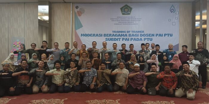 Trainning of Trainer Moderasi Beragama dan Bela Negera Bagi Dosen PTU
