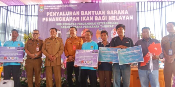 Nelayan di Pakuhaji Tangerang Dapat Bantuan Alat Penangkap Ikan