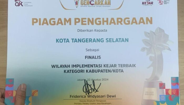 Dukung Program Satu Rekening Satu Pelajar, Pemkot Tangsel Raih Penghargaan dari OJK