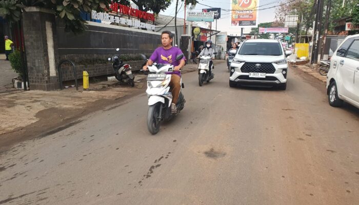 Warga Tangsel Apresiasi Perbaikan Jalan Jombang Raya