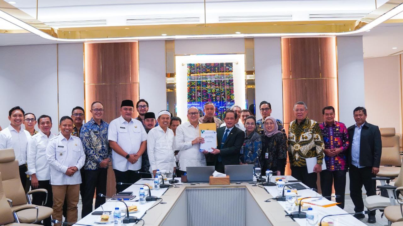 Walikota Tangsel Benyamin Davnie hadiri kegiatan penyampaian pengembangan Pengolahan Sampah menjadi Energi Listrik (PSEL) kepada CEO Badan Pengelola Investasi Daya Anagata Nusantara (Danantara)