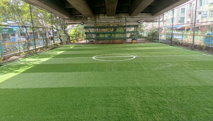 Perbaikan Rumput Sintetis Lapangan Futsal Dikolong Flyover Ciputat Rampung, Warga: Lebih Rapih dan Nyaman