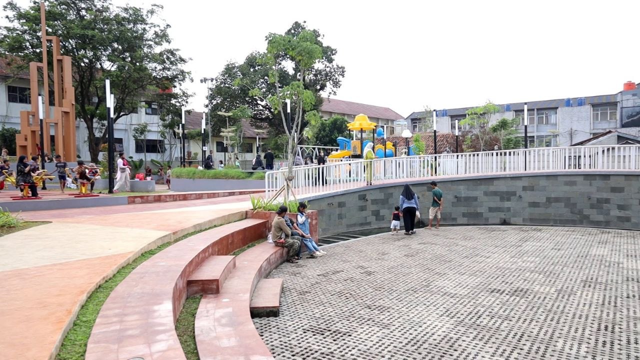 Alun-alun pondok Ranji Pondok Aren, Tangsel.