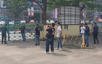 Polda Metro Lakukan Olah TKP Penggerudukan Sekolah Islam Pembangunan Pamulang