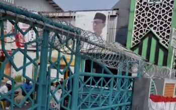 Puluhan Orang Datangi SIP Pamulang, Pagar Sekolah Dipasangi Kawat Berduri